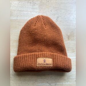 DUTCH BROS Rich Rust Knut Beanie (OS)